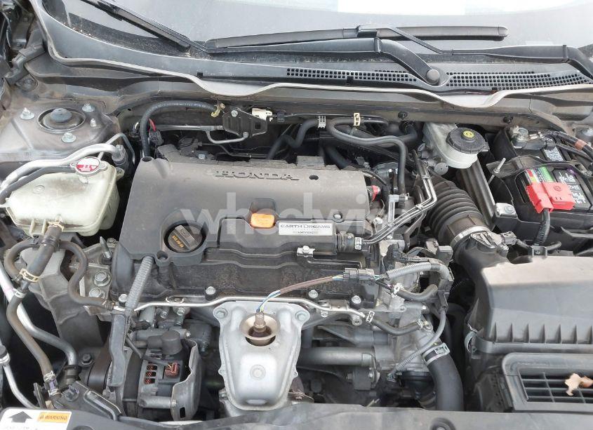 Photo 10 of 2019 Honda Civic SPORT (VIN 19XFC2F80KE033309)