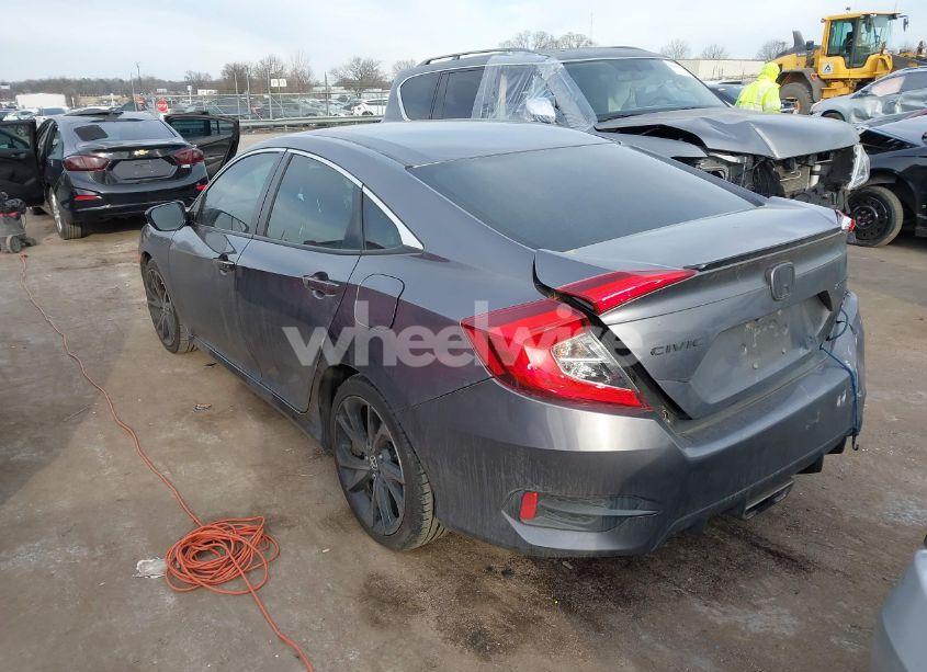 Photo 3 of 2019 Honda Civic SPORT (VIN 19XFC2F80KE033309)