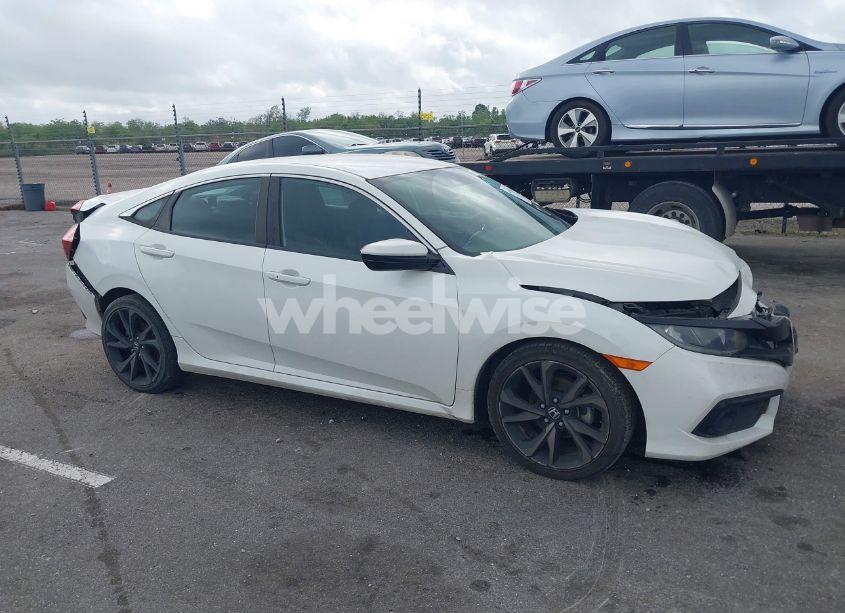 Photo 13 of 2019 Honda Civic SPORT (VIN 19XFC2F80KE036761)
