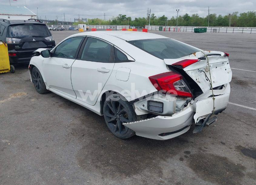 Photo 3 of 2019 Honda Civic SPORT (VIN 19XFC2F80KE036761)