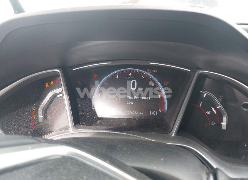 Photo 7 of 2019 Honda Civic SPORT (VIN 19XFC2F80KE036761)