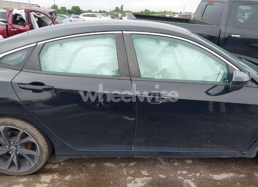 Photo 13 of 2019 Honda Civic SPORT (VIN 19XFC2F80KE047548)