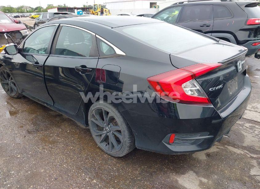 Photo 3 of 2019 Honda Civic SPORT (VIN 19XFC2F80KE047548)