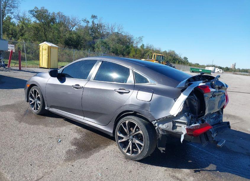 Photo 3 of 2021 Honda Civic SPORT (VIN 19XFC2F80ME002581)