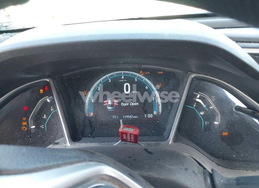 Photo 7 of 2017 Honda Civic EX (VIN 19XFC2F81HE030086)