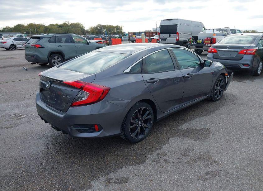 Photo 4 of 2019 Honda Civic SPORT (VIN 19XFC2F81KE002750)