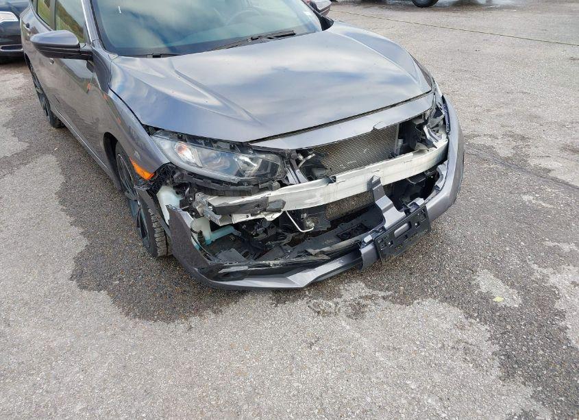 Photo 6 of 2019 Honda Civic SPORT (VIN 19XFC2F81KE002750)