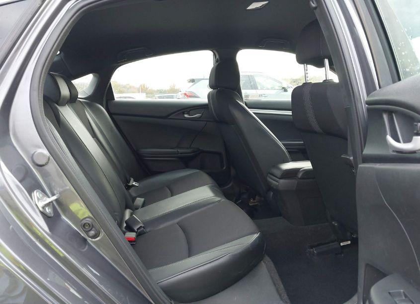 Photo 8 of 2019 Honda Civic SPORT (VIN 19XFC2F81KE002750)