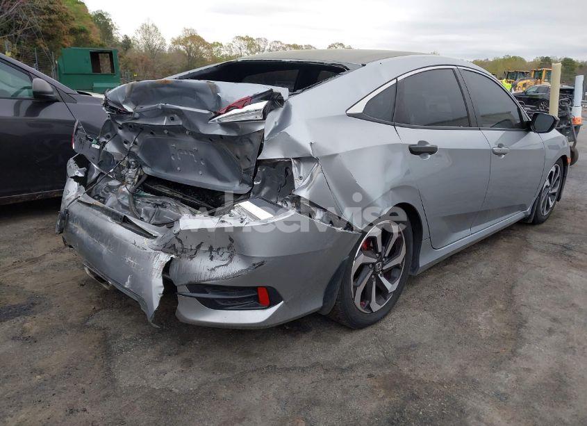 Photo 4 of 2019 Honda Civic SPORT (VIN 19XFC2F81KE006491)