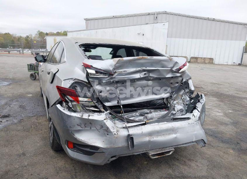 Photo 6 of 2019 Honda Civic SPORT (VIN 19XFC2F81KE006491)