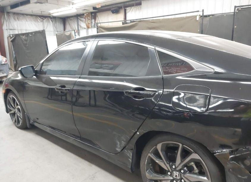 Photo 14 of 2019 Honda Civic SPORT (VIN 19XFC2F81KE014364)