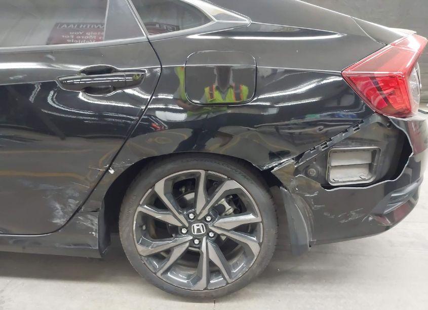 Photo 6 of 2019 Honda Civic SPORT (VIN 19XFC2F81KE014364)