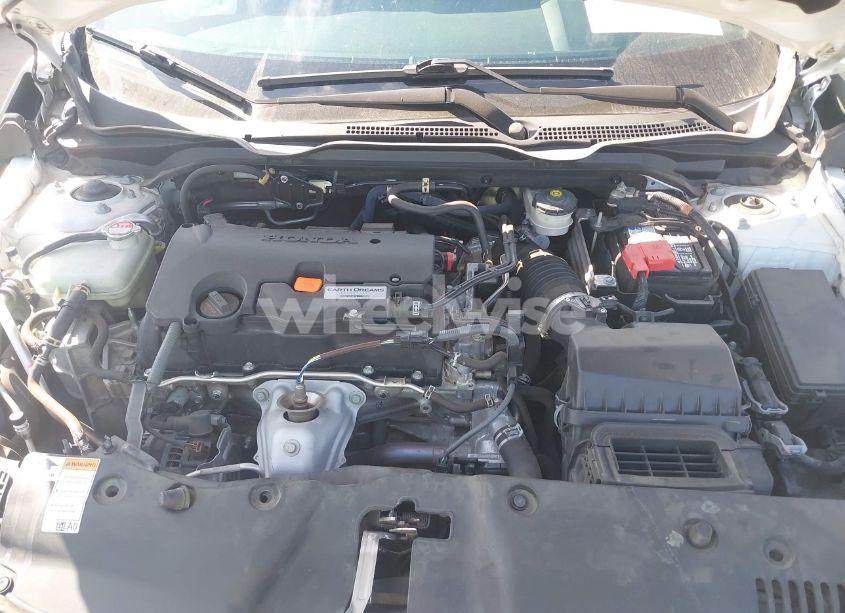 Photo 10 of 2019 Honda Civic SPORT (VIN 19XFC2F81KE024702)