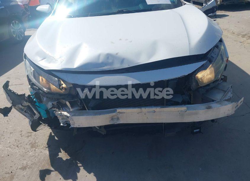 Photo 6 of 2019 Honda Civic SPORT (VIN 19XFC2F81KE024702)