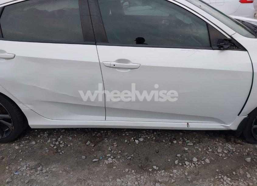 Photo 18 of 2021 Honda Civic SPORT (VIN 19XFC2F81ME000029)