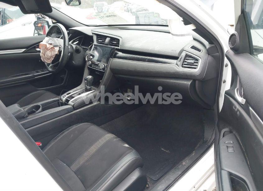 Photo 5 of 2021 Honda Civic SPORT (VIN 19XFC2F81ME000029)