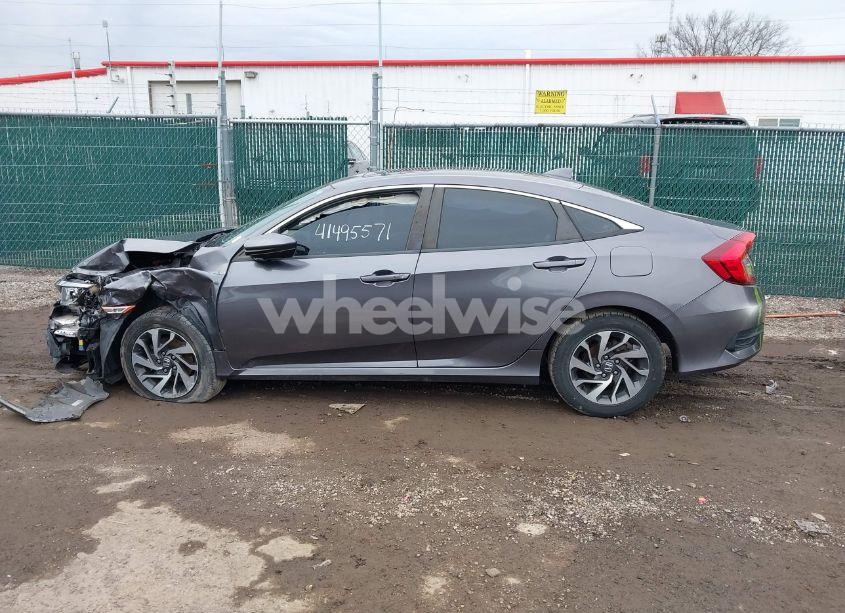 Photo 14 of 2017 Honda Civic EX (VIN 19XFC2F82HE030081)