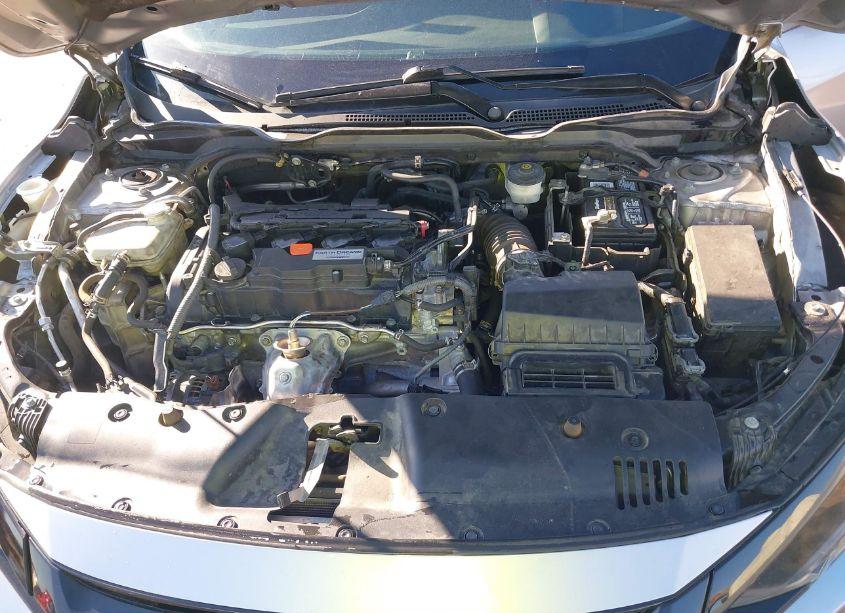 Photo 10 of 2019 Honda Civic SPORT (VIN 19XFC2F82KE020531)