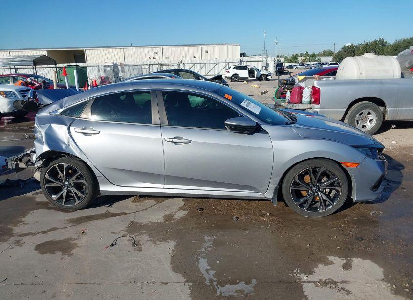 Photo 13 of 2019 Honda Civic SPORT (VIN 19XFC2F82KE020531)