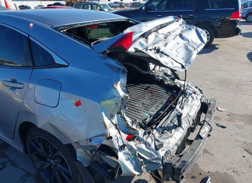 Photo 17 of 2019 Honda Civic SPORT (VIN 19XFC2F82KE020531)