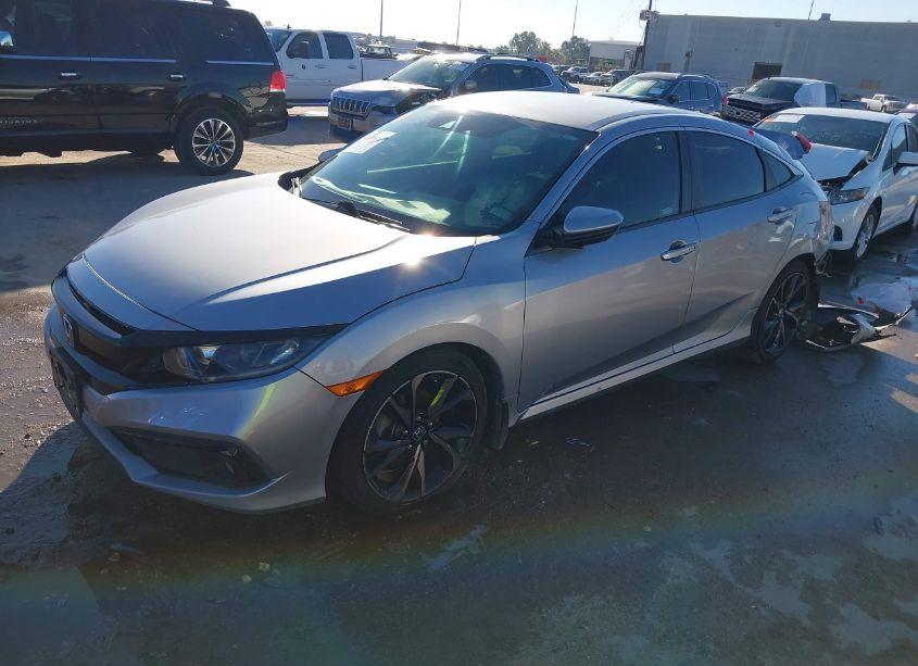 Photo 2 of 2019 Honda Civic SPORT (VIN 19XFC2F82KE020531)