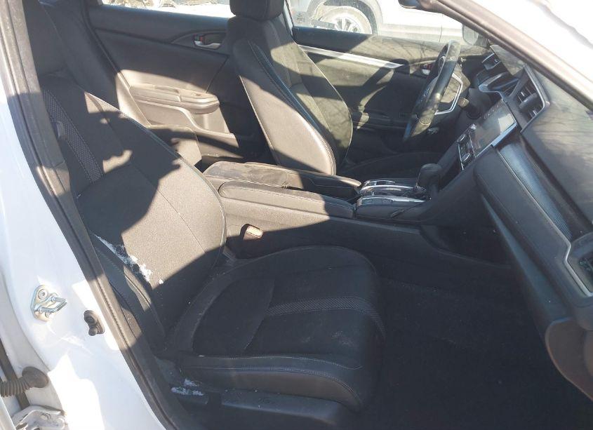 Photo 5 of 2020 Honda Civic SPORT (VIN 19XFC2F82LE028792)