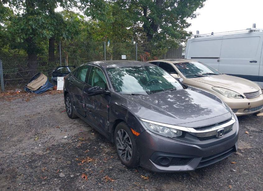 2017 Honda Civic EX (VIN 19XFC2F83HE047939) main photo