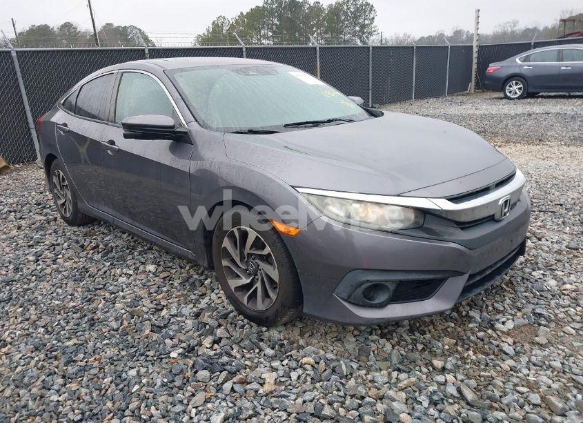 2017 Honda Civic EX (VIN 19XFC2F83HE052882) main photo