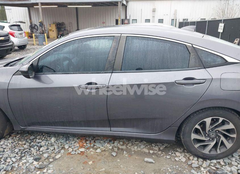 Photo 14 of 2017 Honda Civic EX (VIN 19XFC2F83HE052882)