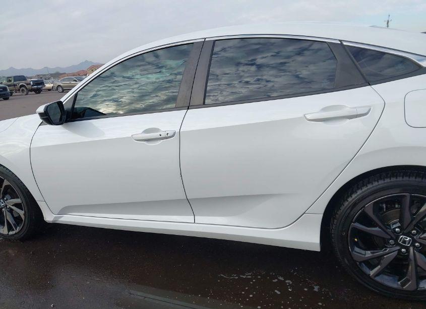 Photo 15 of 2019 Honda Civic SPORT (VIN 19XFC2F83KE003978)