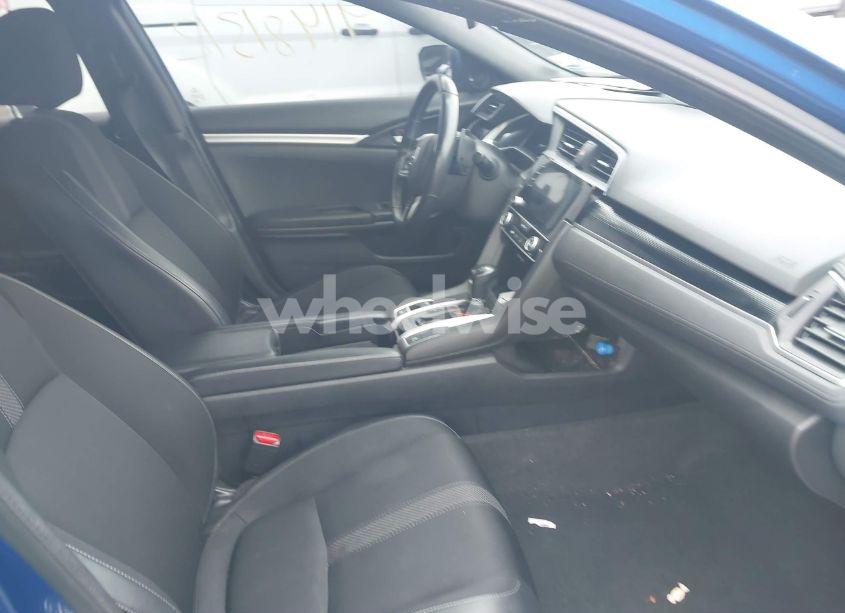 Photo 5 of 2019 Honda Civic SPORT (VIN 19XFC2F83KE012213)