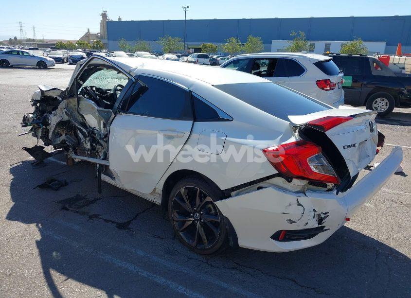 Photo 3 of 2019 Honda Civic SPORT (VIN 19XFC2F83KE021543)