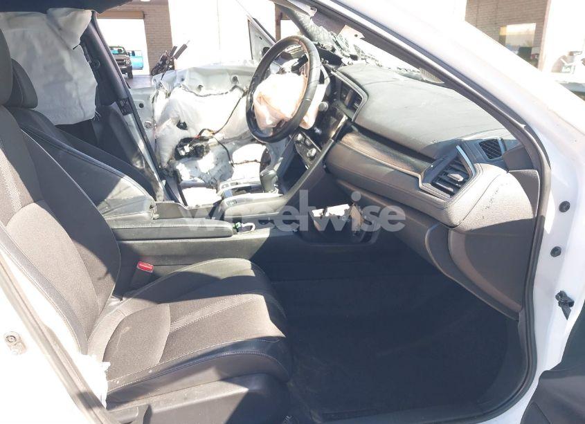 Photo 5 of 2019 Honda Civic SPORT (VIN 19XFC2F83KE021543)