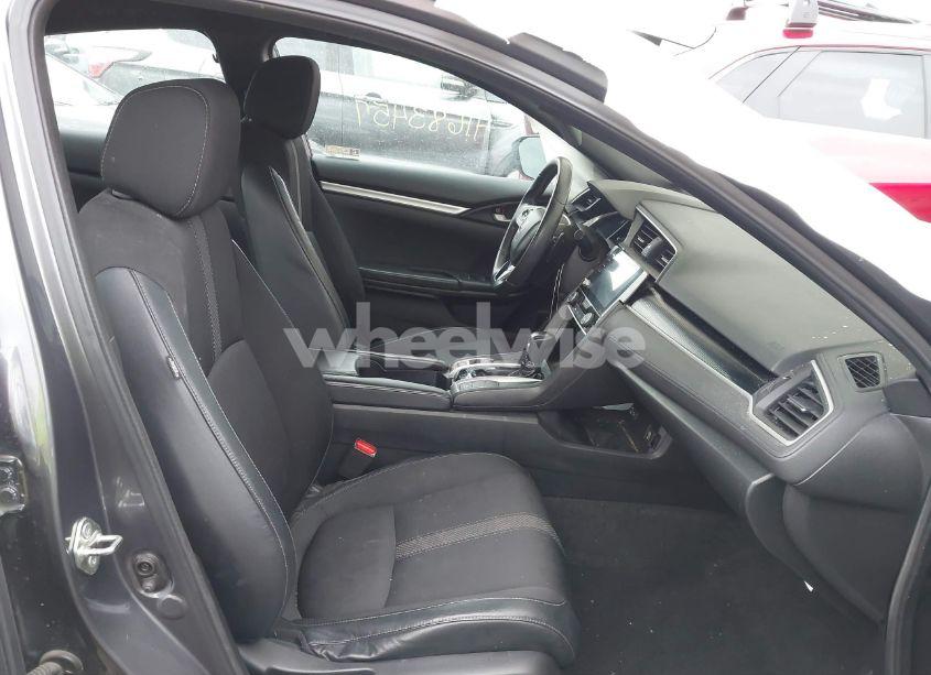 Photo 5 of 2019 Honda Civic SPORT (VIN 19XFC2F83KE029254)