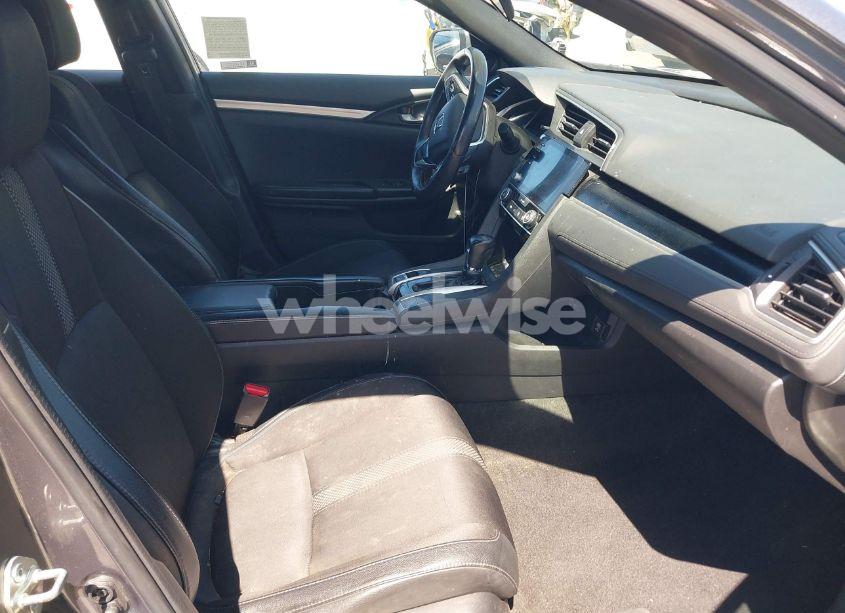 Photo 5 of 2020 Honda Civic SPORT (VIN 19XFC2F83LE201395)