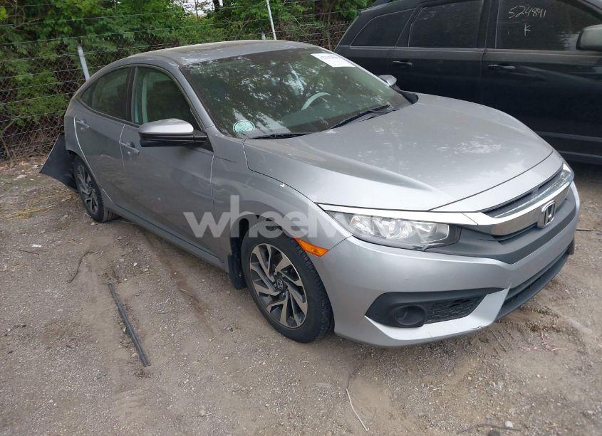 2017 Honda Civic EX (VIN 19XFC2F84HE003786) main photo