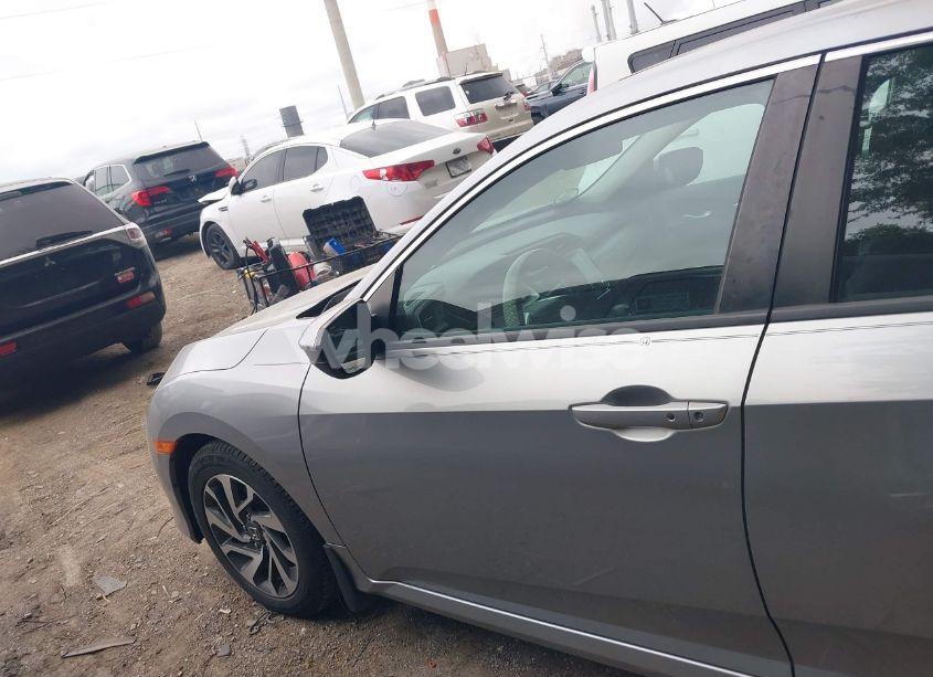 Photo 14 of 2017 Honda Civic EX (VIN 19XFC2F84HE003786)