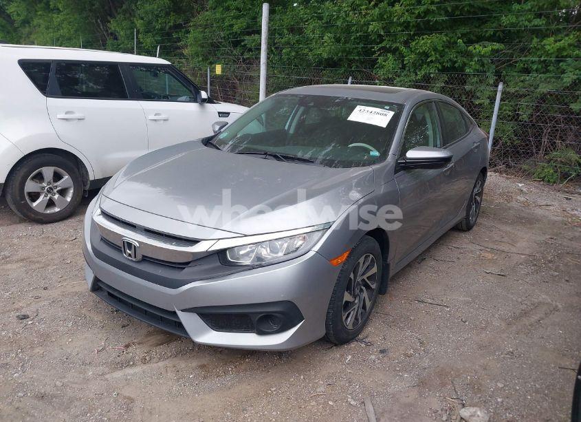 Photo 2 of 2017 Honda Civic EX (VIN 19XFC2F84HE003786)