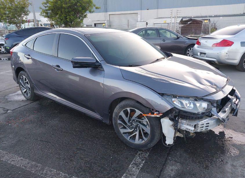 2018 Honda Civic EX (VIN 19XFC2F84JE200902) main photo