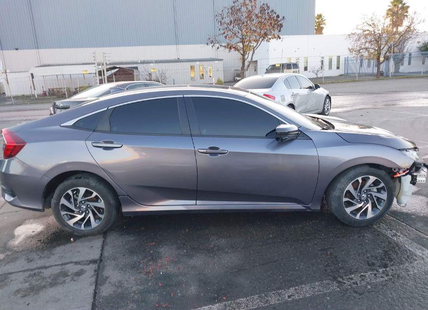 Photo 13 of 2018 Honda Civic EX (VIN 19XFC2F84JE200902)