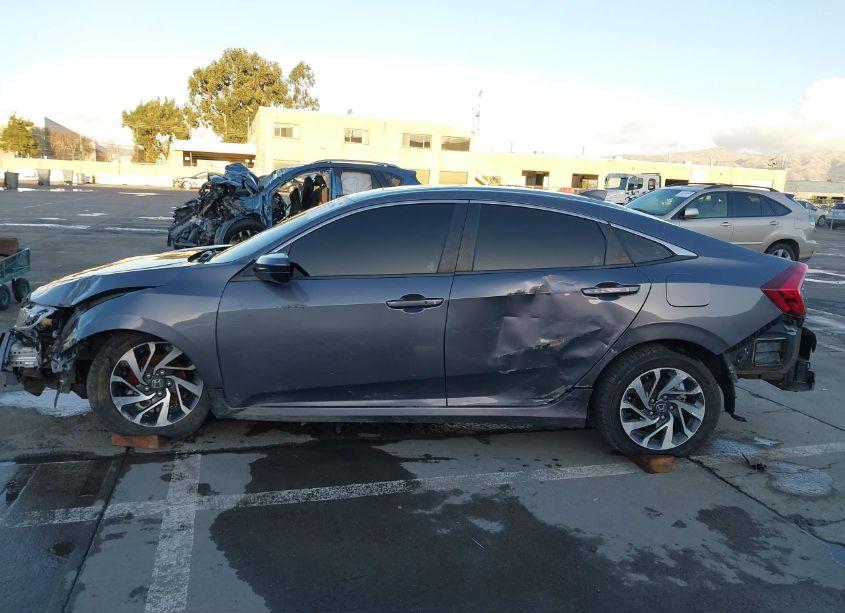 Photo 14 of 2018 Honda Civic EX (VIN 19XFC2F84JE200902)