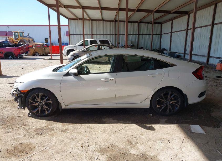 Photo 15 of 2019 Honda Civic SPORT (VIN 19XFC2F84KE006470)