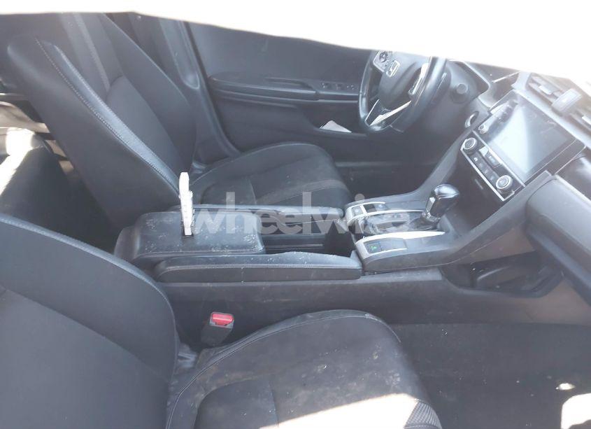 Photo 5 of 2019 Honda Civic SPORT (VIN 19XFC2F84KE035922)