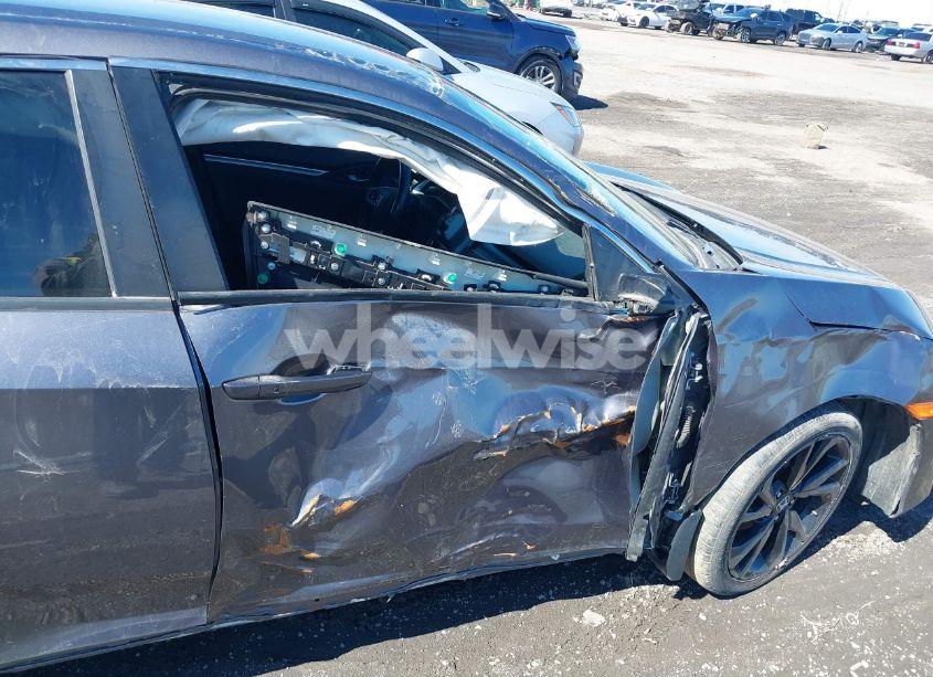 Photo 6 of 2019 Honda Civic SPORT (VIN 19XFC2F84KE035922)