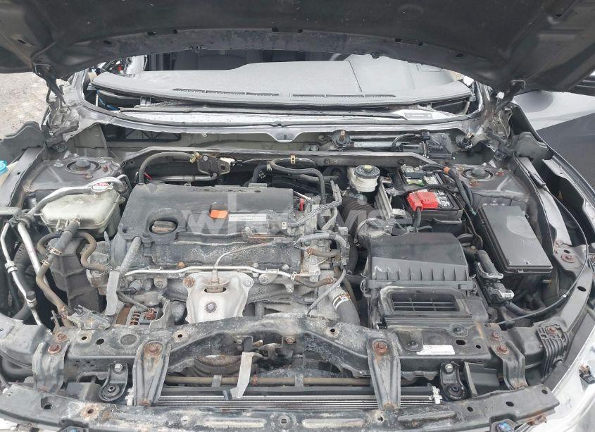 Photo 10 of 2018 Honda Civic EX (VIN 19XFC2F85JE009957)