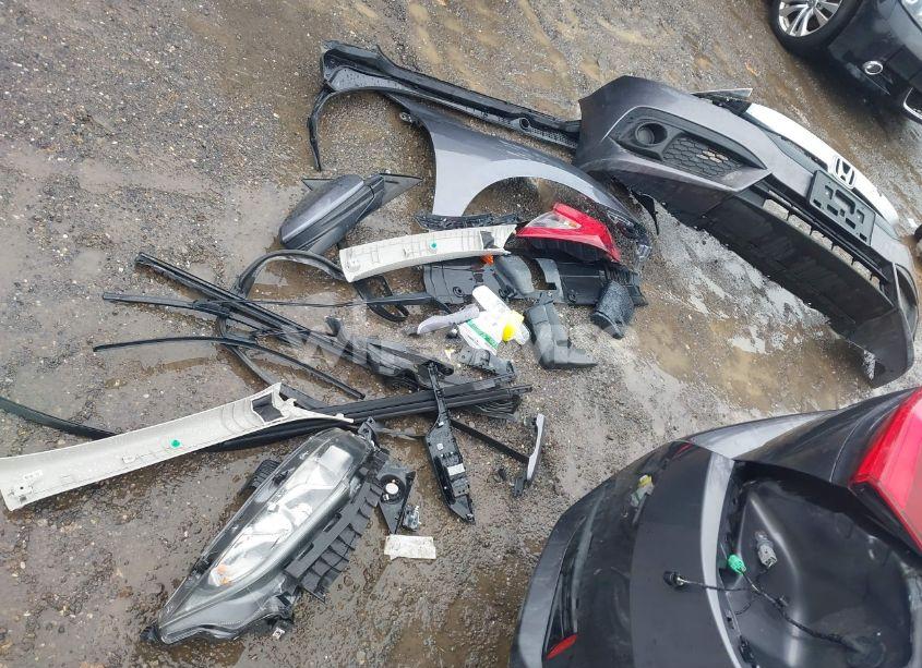 Photo 12 of 2018 Honda Civic EX (VIN 19XFC2F85JE009957)