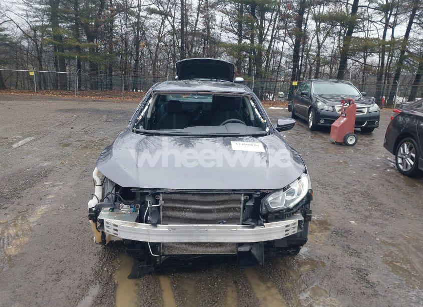 Photo 13 of 2018 Honda Civic EX (VIN 19XFC2F85JE009957)