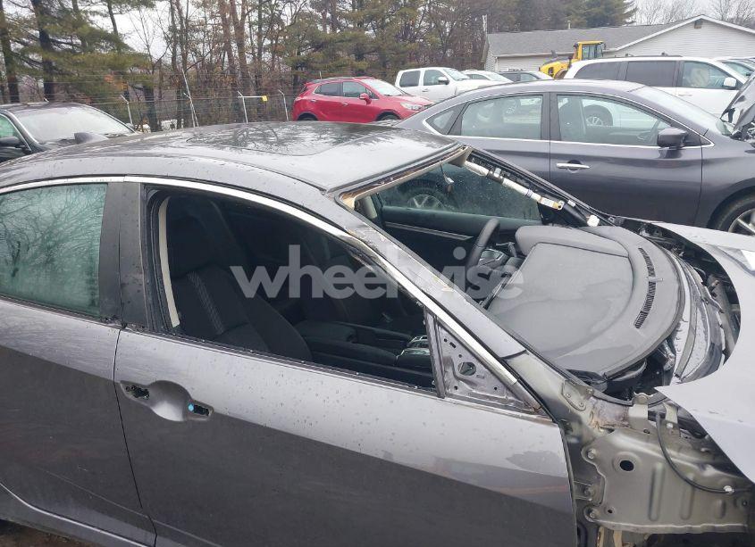 Photo 6 of 2018 Honda Civic EX (VIN 19XFC2F85JE009957)