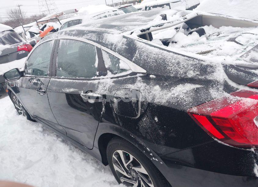 Photo 14 of 2018 Honda Civic EX (VIN 19XFC2F85JE026807)