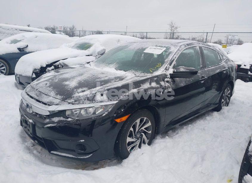Photo 2 of 2018 Honda Civic EX (VIN 19XFC2F85JE026807)